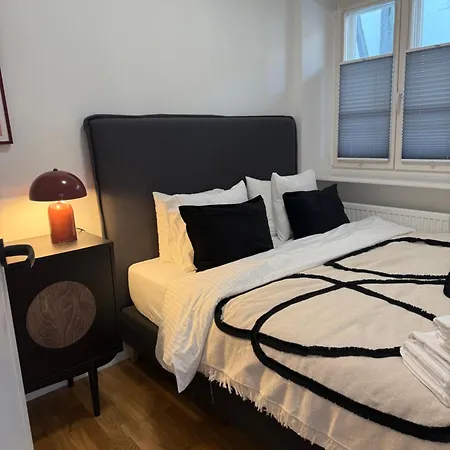 Mostowa Old Town דירה